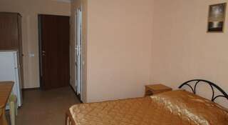 Гостиница Радуга Лазаревское Двухместный номер с 1 кроватью или 2 отдельными кроватями и балконом-1
